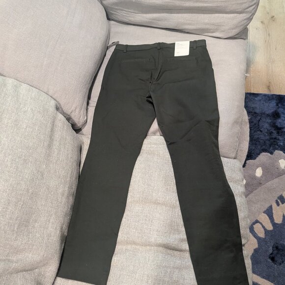 NWT 6R pants from the GAP - Picture 3 of 3